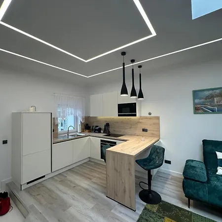 Neues In Loehne, 50qm Mit Moderner Kueche, Boxspringbett Und Vieles Mehr