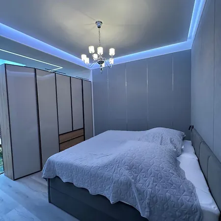 Neues In Loehne, 50qm Mit Moderner Kueche, Boxspringbett Und Vieles Mehr Appartamento